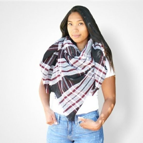 NWT! Quagga Green Label Blanket Wrap - Red, Black & White Plaid - Picture 1 of 8